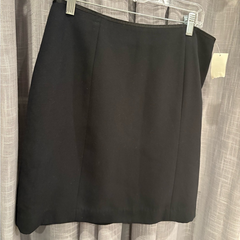 GAP Classic Black Midi Skirt NWT work church funeral size 8 ladies women’s